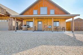 Balcony & Views: Sturgis 'twin Peaks' Cabin
