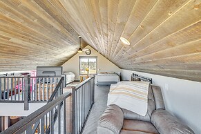 Balcony & Views: Sturgis 'twin Peaks' Cabin