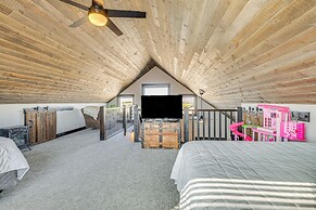 Balcony & Views: Sturgis 'twin Peaks' Cabin