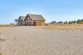 Balcony & Views: Sturgis 'twin Peaks' Cabin