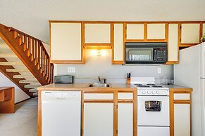 3 Mi to Branson Strip: Condo w/ Golf Course View!