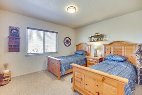 Mtn Views & Private Courtyard: Home in Pueblo West