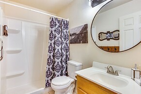 Mtn Views & Private Courtyard: Home in Pueblo West