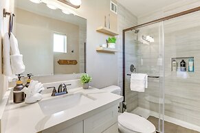Fenced Pool & Yard: Pet-friendly Glendale Home