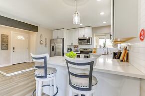 Fenced Pool & Yard: Pet-friendly Glendale Home