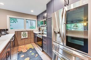 Walk to Beach: Unique Sea Pines Getaway!