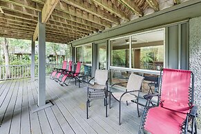 Walk to Beach: Unique Sea Pines Getaway!