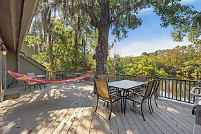 Walk to Beach: Unique Sea Pines Getaway!