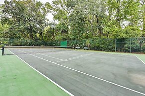 Walk to Beach: Unique Sea Pines Getaway!