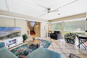 Walk to Beach: Unique Sea Pines Getaway!