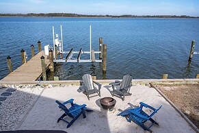 Waterfront Home w/ Views, Hot Tub in Ocean Pines!