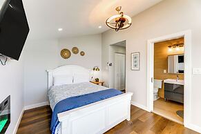 Waterfront Home w/ Views, Hot Tub in Ocean Pines!