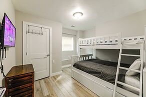 Waterfront Home w/ Views, Hot Tub in Ocean Pines!