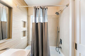 Waterfront Home w/ Views, Hot Tub in Ocean Pines!