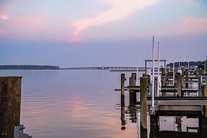 Waterfront Home w/ Views, Hot Tub in Ocean Pines!