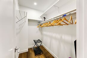 Waterfront Home w/ Views, Hot Tub in Ocean Pines!