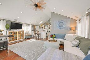 Walk to Ocean: Pet-friendly Home in Long Beach!