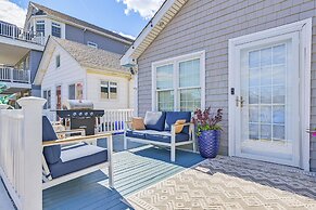 Walk to Ocean: Pet-friendly Home in Long Beach!