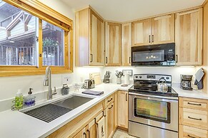 Walk to Ski Lifts: Cozy Crested Butte Condo