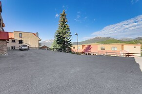 Walk to Ski Lifts: Cozy Crested Butte Condo