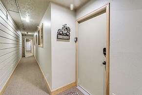 Walk to Ski Lifts: Cozy Crested Butte Condo