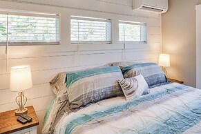 Deck, Grill & Fishing Pond: Modern Cookeville Gem