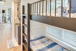 Deck, Grill & Fishing Pond: Modern Cookeville Gem