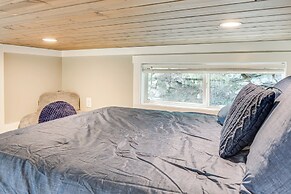 Deck, Grill & Fishing Pond: Modern Cookeville Gem