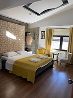 Atroa Otel