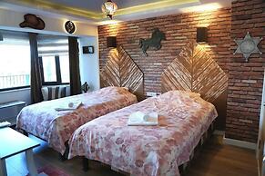 Atroa Otel