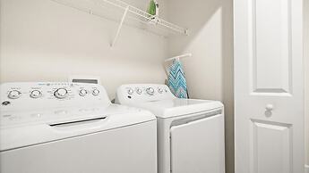 Family Townhome w Private Pool