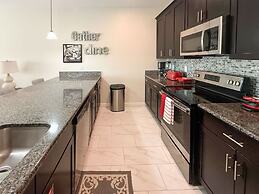 Family Townhome w Private Pool