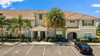 Family Townhome w Private Pool