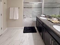 Family Townhome w Private Pool