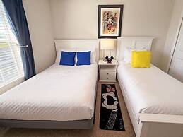 Family Townhome w Private Pool