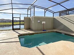 Family Townhome w Private Pool