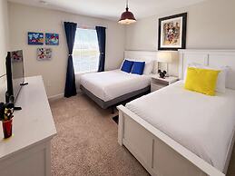 Family Townhome w Private Pool