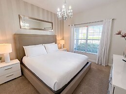 Family Townhome w Private Pool