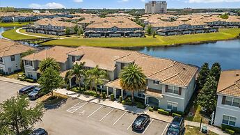 Family Townhome w Private Pool