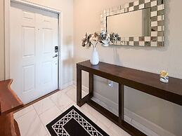 Family Townhome w Private Pool