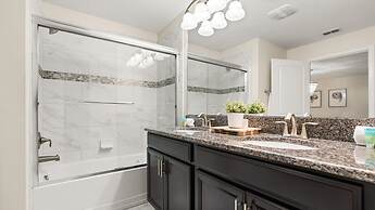 Family Townhome w Private Pool