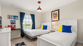 Family Townhome w Private Pool