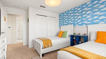 Family Townhome w Private Pool