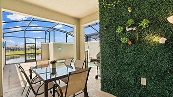 Family Townhome w Private Pool