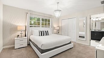 Family Townhome w Private Pool