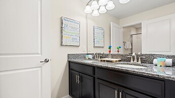 Family Townhome w Private Pool