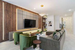 5911 Luxury 10bd Family Home For an Unforgettable Vacation