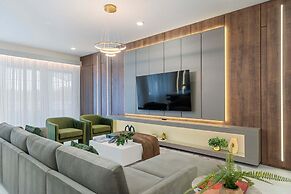 5911 Luxury 10bd Family Home For an Unforgettable Vacation