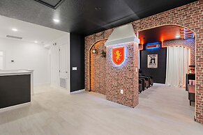 5911 Luxury 10bd Family Home For an Unforgettable Vacation