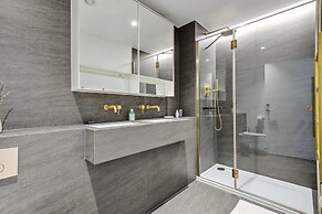 Timeless London Charm